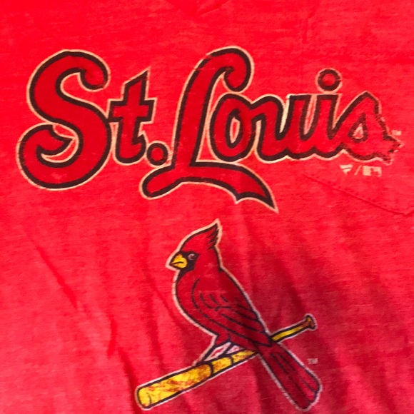Woman’s STL Cardinals T-shirt - Picture 2 of 4